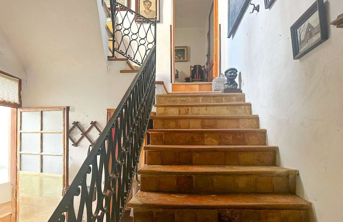 Townhouse for sale in Pollença old town to be refurbished